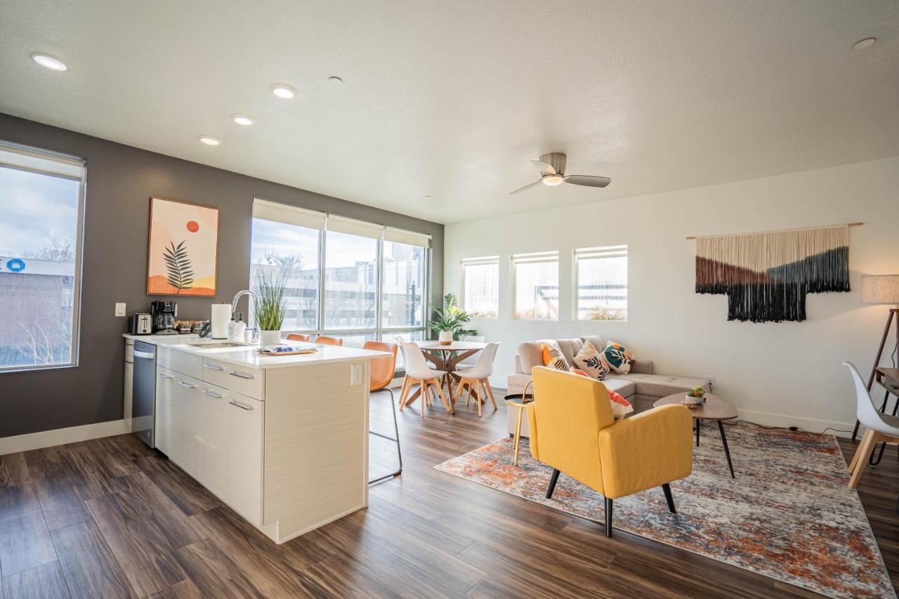 Charming Retreat In Heart Of Slc